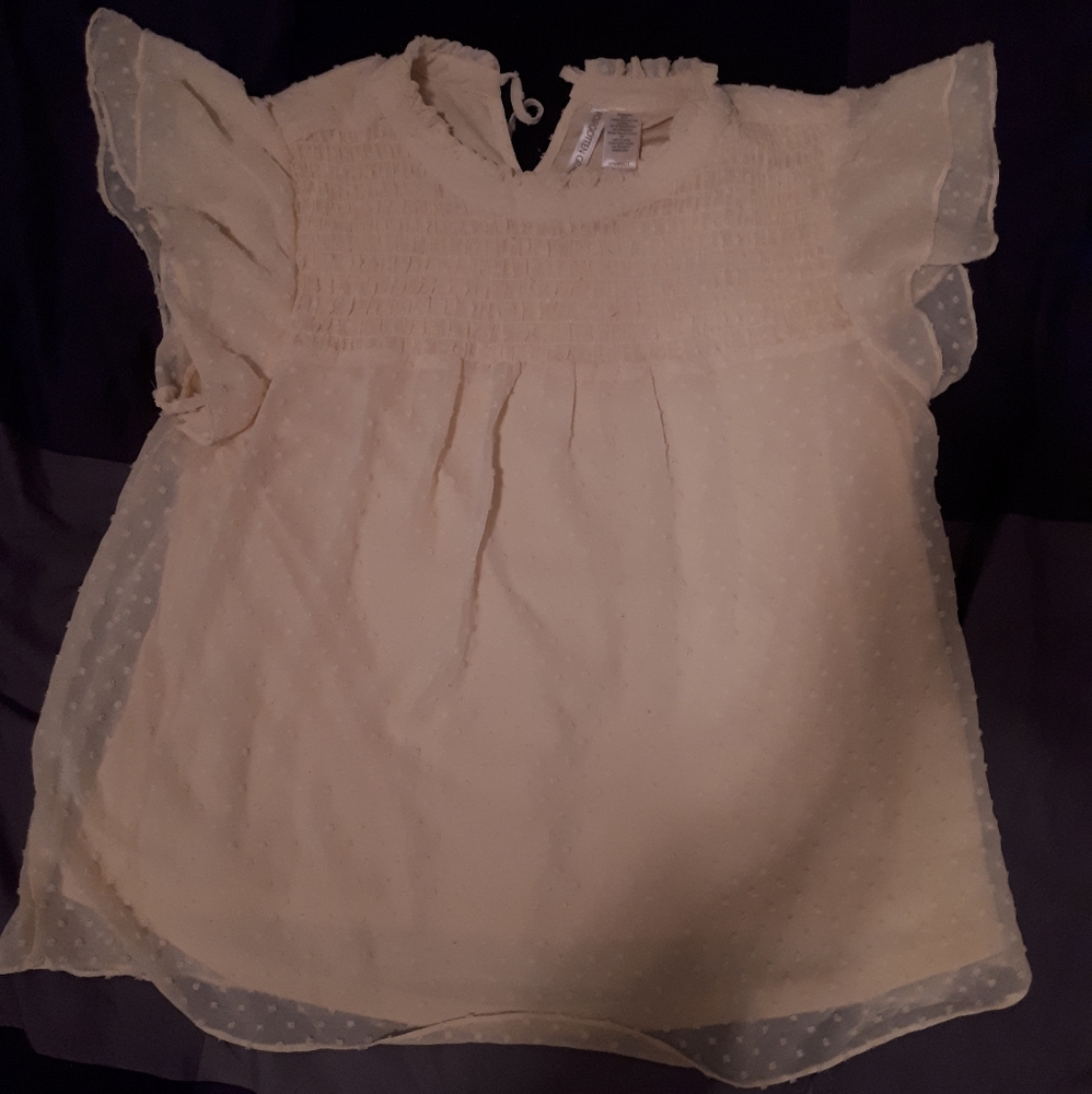 Cute frilly yellow top